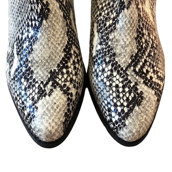 Blondo Waterproof Leather Snakeskin Print Ankle Boot 7 NWT - Picture 11 of 16